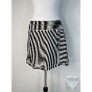 MERRELL Womens Skirt M White Black Stripped Reversible Casual Finley Skirt NWOT